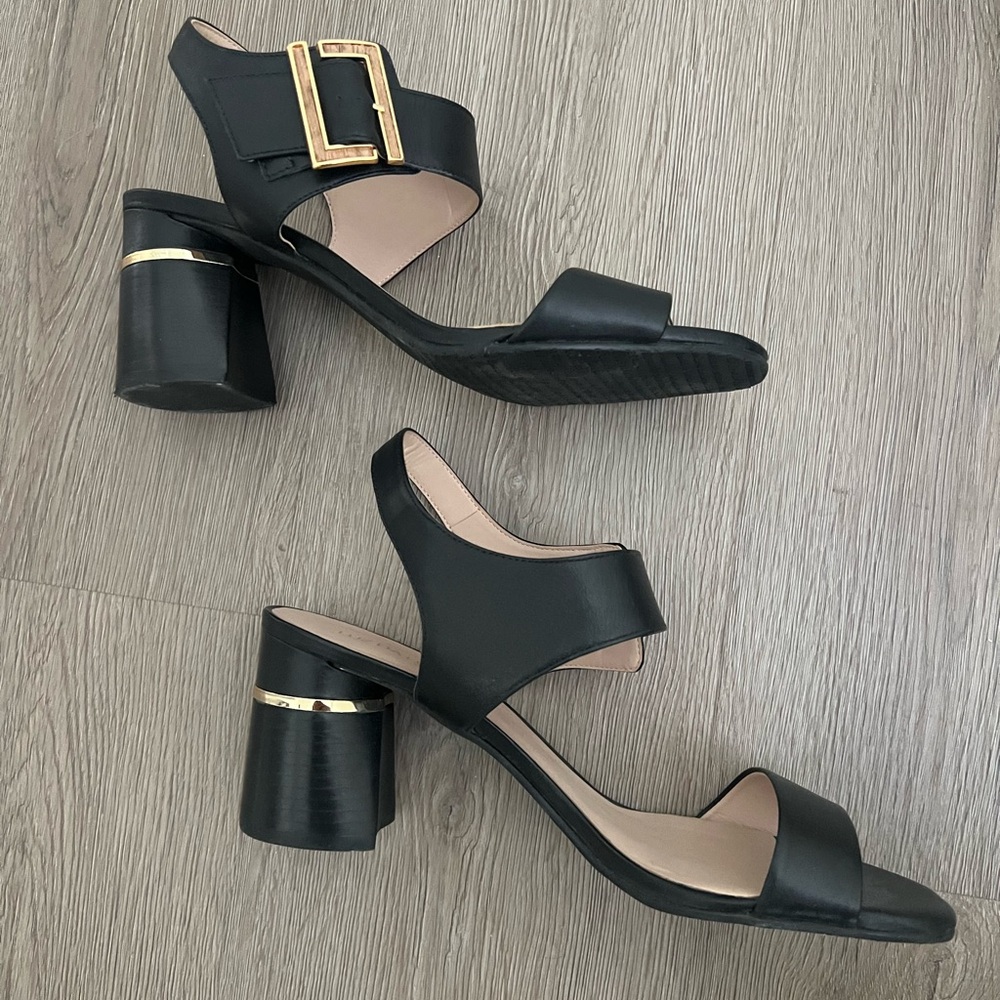 Luz da Lua black heeled sandals
